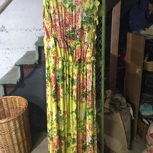 Beautiful long dress in yellow and peach colors